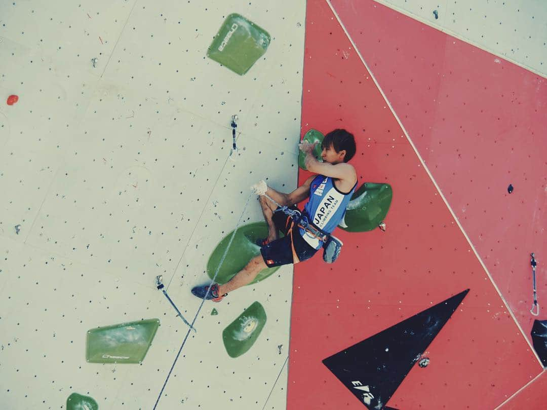 野村真一郎さんのインスタグラム写真 - (野村真一郎Instagram)「2017 First Lead WORLDCUP Villars🇨🇭 #ifscwc #ifscclimbing #leadclimb #evolv #agro #ifscclimbingworldcup2017 #climbing #villars #switzerland #🇨🇭🇨🇭🇨🇭🇨🇭🇨🇭🇨🇭🇨🇭🇨🇭🇨🇭🇨🇭」7月10日 1時58分 - nomura_shinichiro