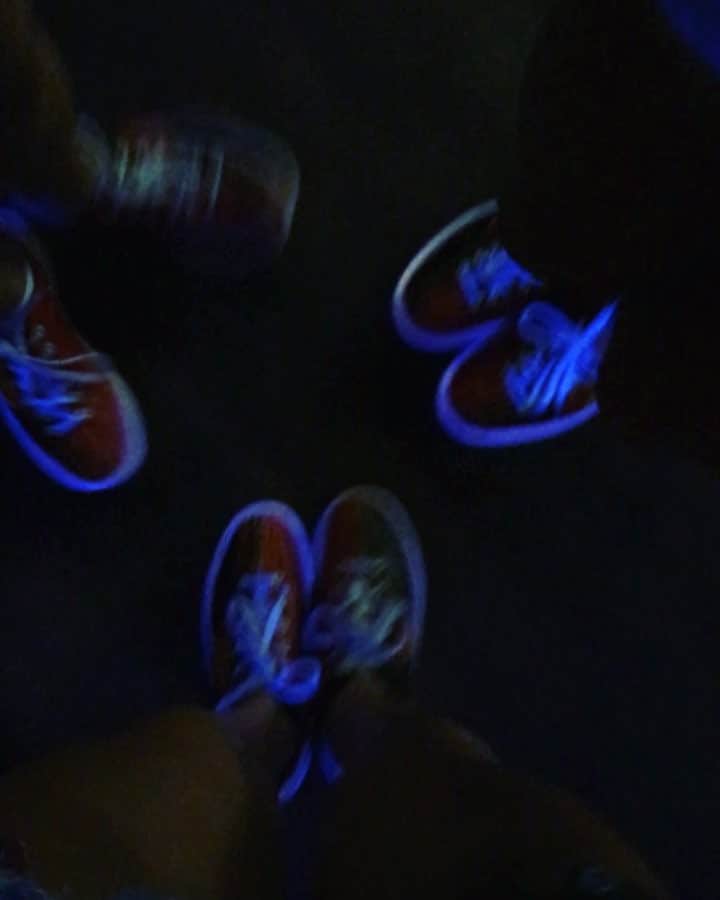 キミー・マイズナーのインスタグラム：「Bowling pros #gurg #merr #nerr #kermer #jersherer #donnie @georgiepoo55 @maryayyy @ne11sbe11s @jheyne8」