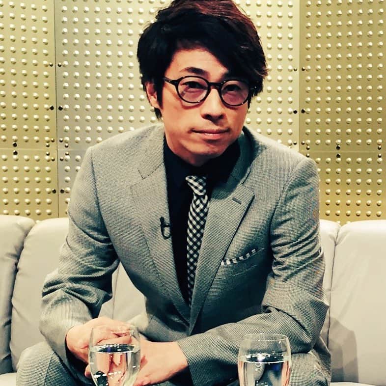 田村淳のインスタグラム：「タイが第2の故郷だと語る方と対談 タイの刑務所に10年以上収監されていた日本人の方と色んな話をさせて頂きました。  裏アナザースカイお楽しみにw」