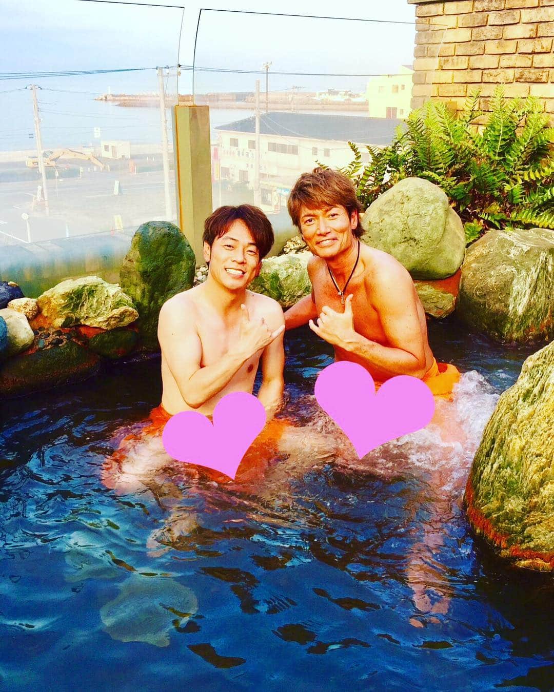 マイケル富岡さんのインスタグラム写真 マイケル富岡instagram いい湯だな 楽し過ぎるロケ 陣くんご結婚本当におめでとうございます 海を一望出来る露天風呂 天然温泉 魚介類三昧 最高 Tv Location Spa Onsen Love Ocean Summer マイケル富岡 陣内