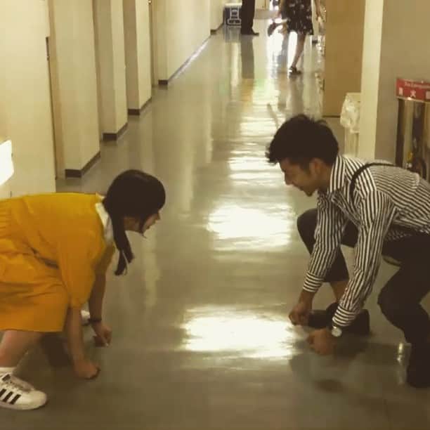 森慎太郎のインスタグラム：「石出奈々子と相撲とってみた❗️ #ふしぎー#不思議#石出奈々子#相撲#浅井企画#名探偵コナン#ルフィ」