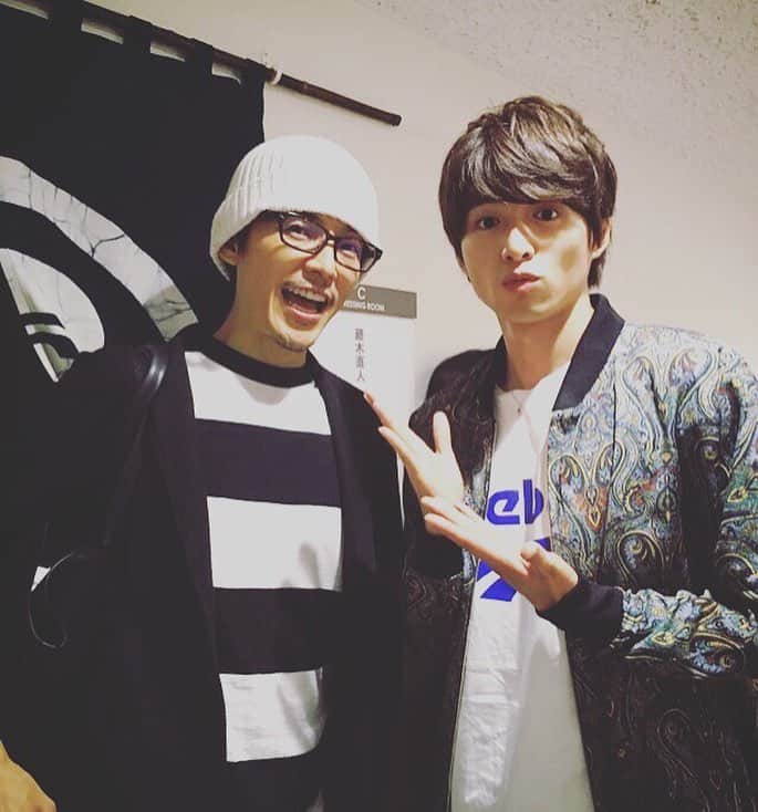 白洲迅さんのインスタグラム写真 - (白洲迅Instagram)「cube 20th. presents 音楽劇『魔都夜曲』(まとやきょく） 観劇してきました 1930年代の上海を舞台にした エキゾチックな音楽劇 Bunkamuraシアターコクーンにて7/29まで 是非！！！ 藤木直人さんとツーショット #魔都夜曲 #音楽劇 #藤木直人さん #直人さんの貴公子ぶりを是非 #出演者がなんともスペシャル #この顔俺の中で流行ってるのか」7月10日 17時45分 - jin_shirasu_official