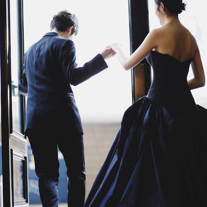 VOW_weddingのインスタグラム：「さりげないシーンが素敵を創る。」