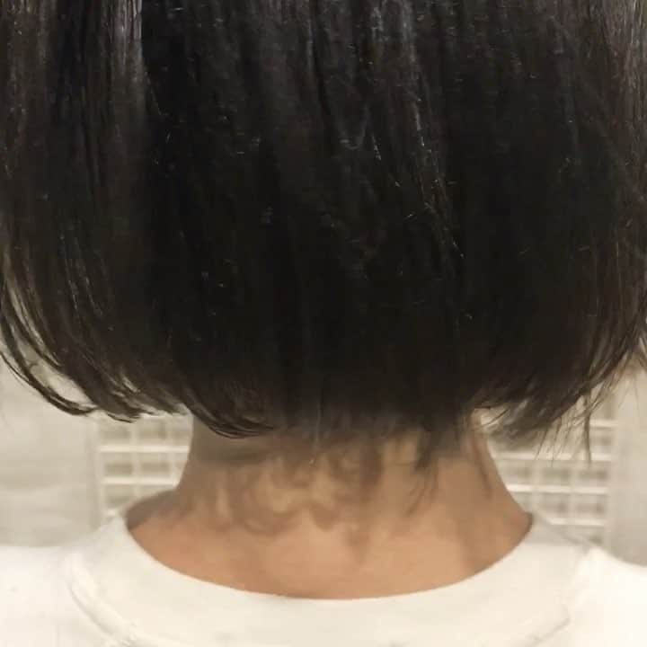 森田 幸助のインスタグラム：「インナーカラー+ハイライト💇✨ どんなライフスタイルの方でも、どんな職業の方でも色々なカラーの楽しみ方をデザインしています🌈是非ご相談下さい！  #原宿#美容室#meuvle#ハイライト#インナーカラー#グレーアッシュ#グレージュ」