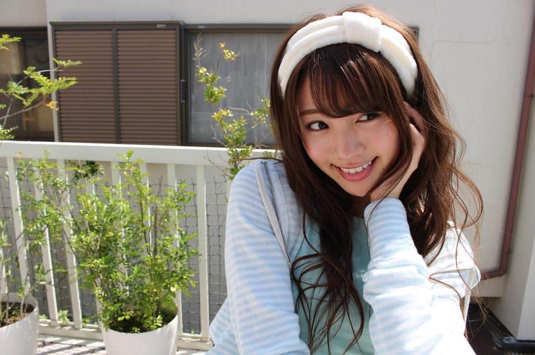 志田友美（ゆうみん）のインスタグラム：「お仕事が早く終わってはぴー😋✨遅めのお昼ご飯作るよ🍴💓 ㅤㅤㅤㅤㅤㅤㅤㅤㅤㅤㅤㅤㅤ #😝 #lunch #cooking #rainydays☔️」