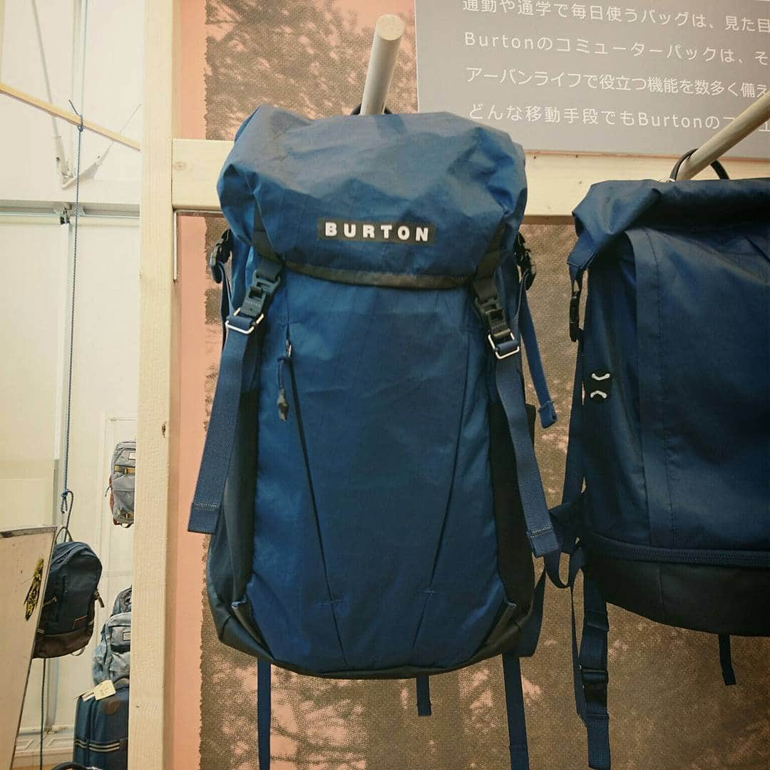 miniさんのインスタグラム写真 - (miniInstagram)「BURTON 2018SS  ロゴリュックとキャンプグッズ  #バートン #リュック #BackPack #キャンプ #めっちゃかわいい」7月12日 15時25分 - mini_tkj