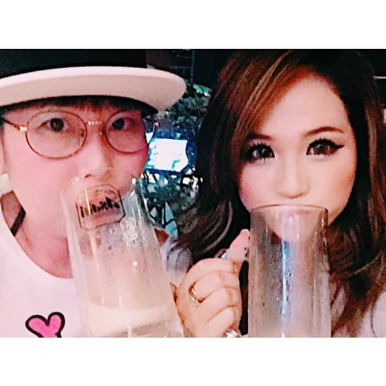 彩希エリナさんのインスタグラム写真 - (彩希エリナInstagram)「👯🍻✨ ・ マネージャーさん通して仲良くなったホリプロの女芸人あさみちゃん。女2人でスナック巡り。笑い過ぎた。 ・ #goodafternoon #wednesday  #sunnyday #hotday #friends #girls #women #japanese #selfie #instagood #午後 #暑い #いい天気 #夏だね #写真は #少し前 #マネージャー #通して #仲良くなった #あさみちゃん #芸人 #女芸人 #ホリプロ #笑った #女2人 #スナック飲み #楽しかった」7月12日 15時26分 - erina_saiki