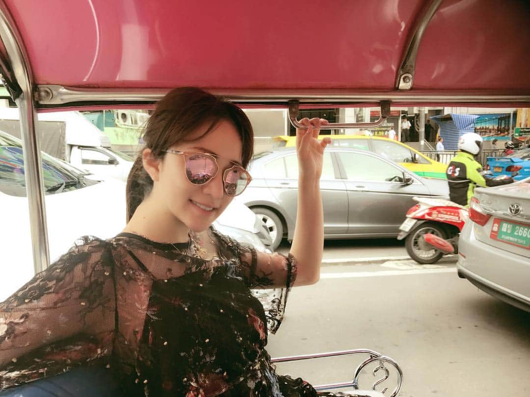 谷亜沙子さんのインスタグラム写真 - (谷亜沙子Instagram)「#thailand #trip #thai #instagood #gm #tuktuk」7月12日 7時57分 - asyakodayo