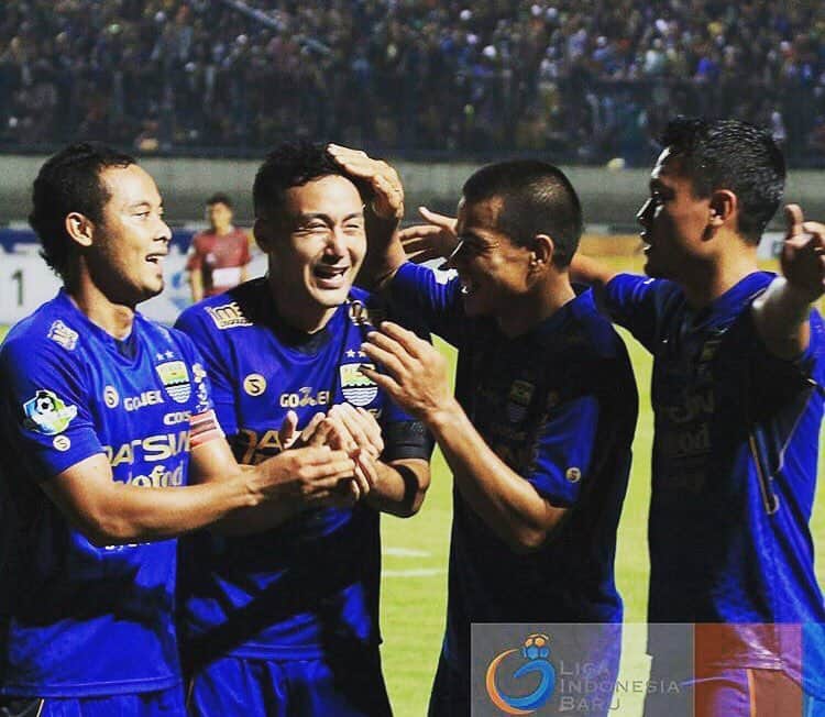 松永祥兵さんのインスタグラム写真 - (松永祥兵Instagram)「go persib go #persibday #instagood #indonesiajapan #shoheimatsunaga #gojektravelokaliga1 #persibbandung #インドネシア #バンドン #バンドゥン #インドネシアリーグ」7月12日 17時22分 - matsunaga.shohei