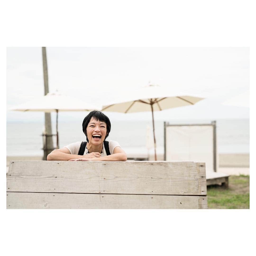 宮崎宣子さんのインスタグラム写真 - (宮崎宣子Instagram)「りえちゃんのこの笑顔が好き😊  #青島 #青島ビーチパーク #宮崎市 #散歩 #笑顔 #カメラマンワタナベ」7月12日 18時02分 - miyazaki_nobuko