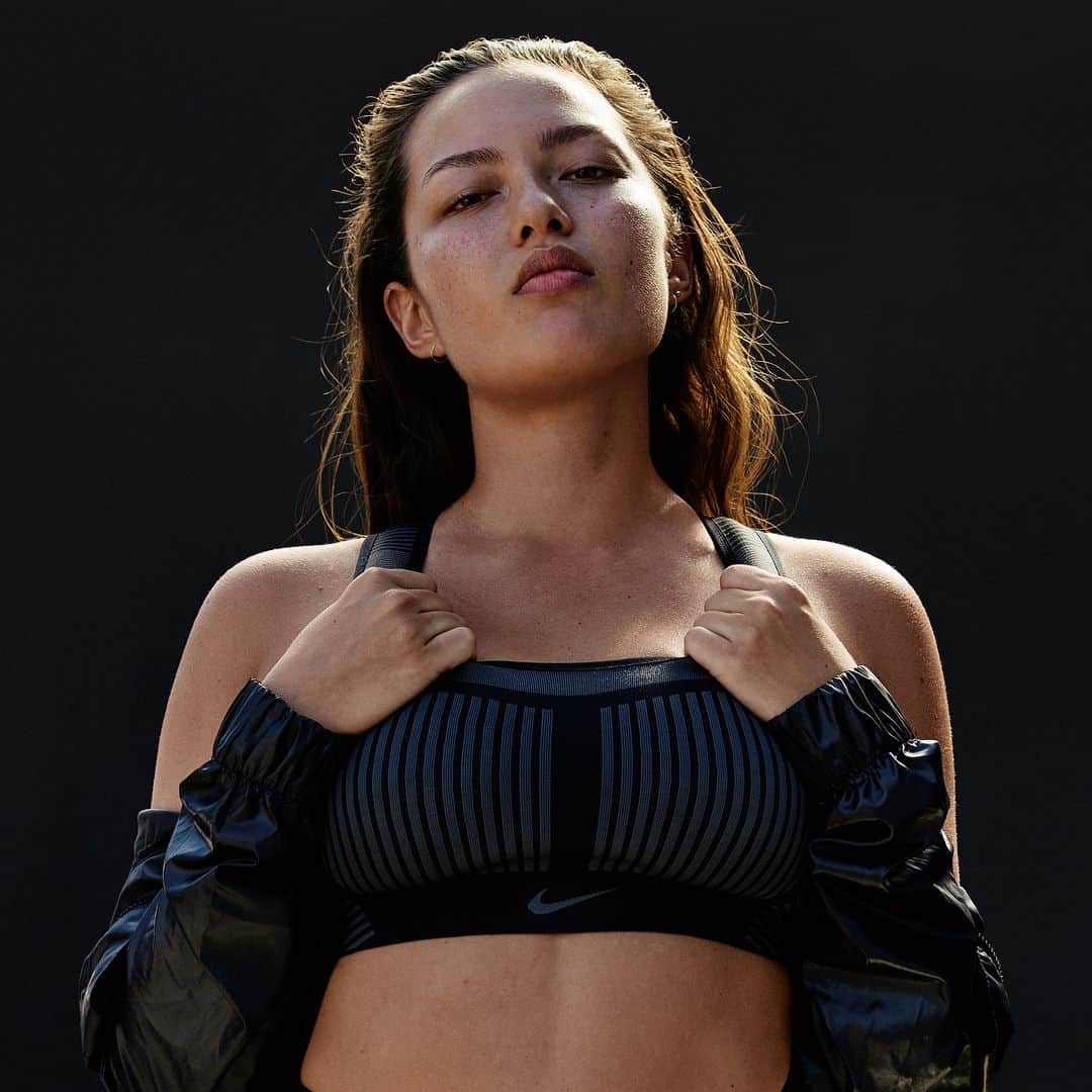 Nike Womenさんのインスタグラム写真 - (Nike WomenInstagram)「The Bra That Changes Everything 🙌 ⠀ Introducing the Nike FE/NOM Flyknit Bra. The first-ever sports bra with Nike Flyknit technology. It’s incredibly supportive and impossibly light. ⠀ Hit the link in the bio to learn more.  #nike #nikewomen #niketraining #flyknit」7月12日 23時22分 - nikewomen