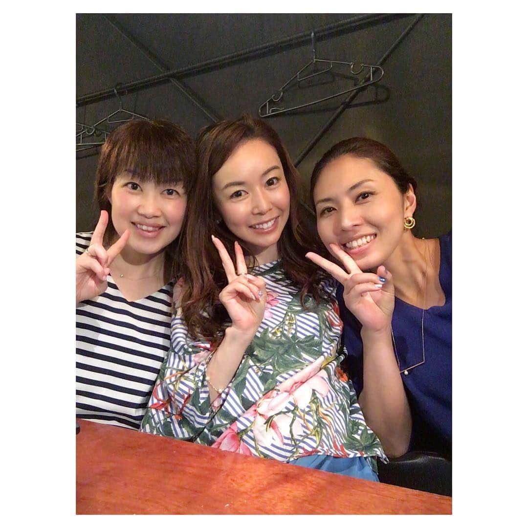 宮崎宣子さんのインスタグラム写真 - (宮崎宣子Instagram)「宮崎最後の夜は女3人で女子会😆💖 夜中12時まで帰らず。 宮崎の友達…大事‼️ #宮崎の夏 #宮崎北高 #同級生 #りなちゃん #ひとみちゃん #宮崎で友達 #本当にありがとう #感謝」7月13日 19時50分 - miyazaki_nobuko