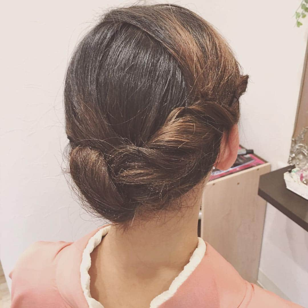 Nattyのインスタグラム：「* * #お客様STYLE * * #ヘアセット #和装ヘア #和装ヘアセット #アップスタイル * * #Natty #HairProduceNatty #Nattystyle #ナッティー #ヘアサロン #ヘアスタイル #ヘアカタログ #ヘア #イメチェン #2017夏カラー #夏へアスタイル #美容室 #小松市美容室 #石川県 #小松市 #hair #hairsalon #beautysalon #hairstyle #haircolor #beauty」