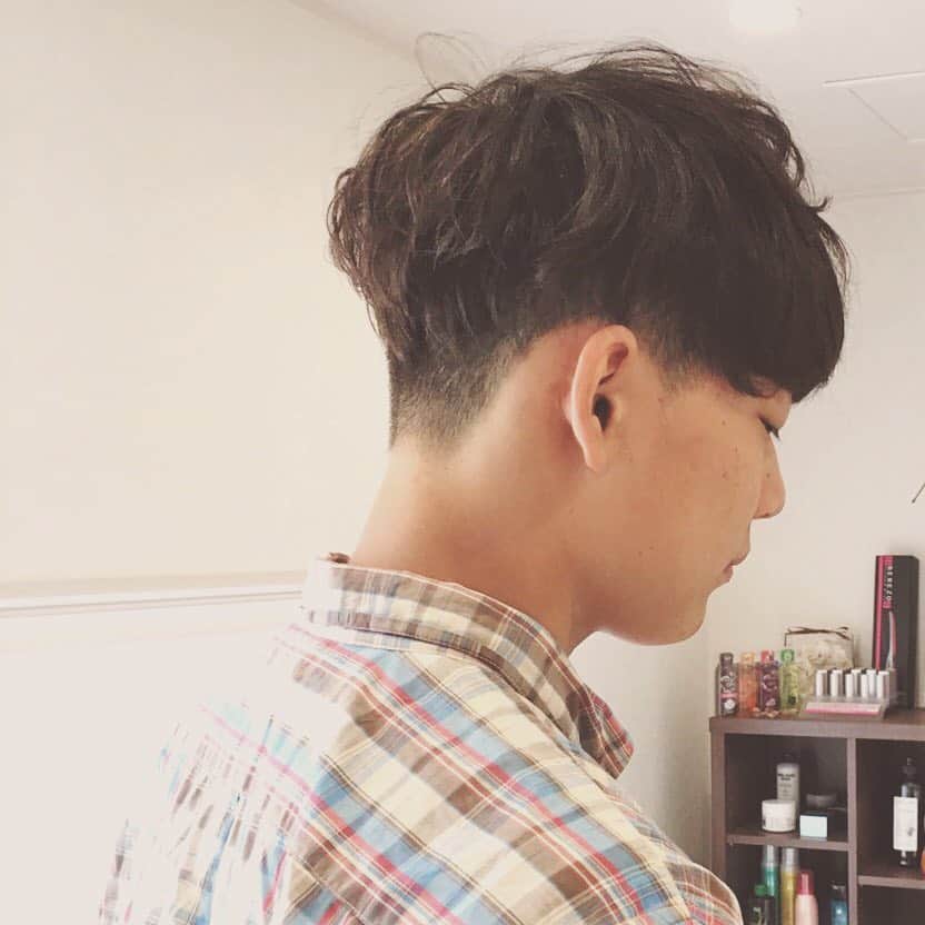 Nattyのインスタグラム：「* * #お客様STYLE * * #メンズカット #メンズカットスタイル #刈上げスタイル * * #Natty #HairProduceNatty #Nattystyle #ナッティー #ヘアサロン #ヘアスタイル #ヘアカタログ #ヘア #イメチェン #2017夏カラー #夏へアスタイル #美容室 #小松市美容室 #石川県 #小松市 #hair #hairsalon #beautysalon #hairstyle #haircolor #beauty」