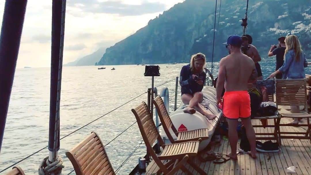 ネイサン・アンダーソンのインスタグラム：「Under rotated #tbt #tuttiamorefoshodo #positano thanks @jgetaninsta」