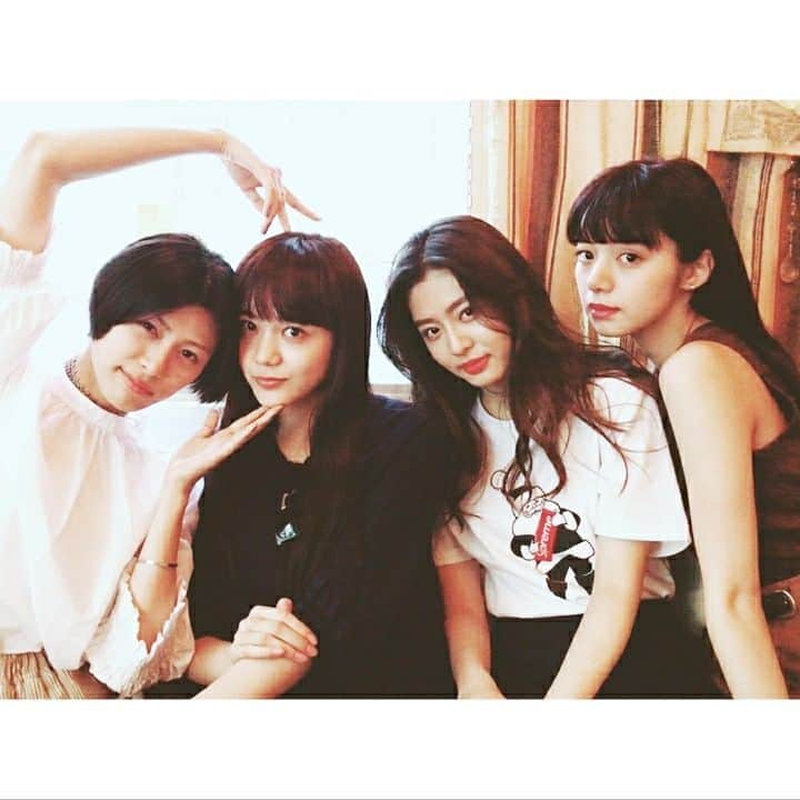 松井愛莉さんのインスタグラム写真 - (松井愛莉Instagram)「懐かしのラブフォー みんな、大人になりました❤ #ニコラ」7月15日 11時37分 - airi1226_official
