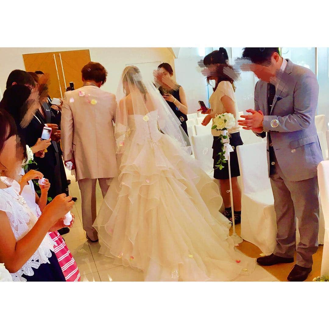 佐藤綾乃さんのインスタグラム写真 - (佐藤綾乃Instagram)「兄の結婚式に参列しました💍 素敵でした♡  #結婚式 #チャペル #ウェディング」7月15日 19時50分 - ayano152