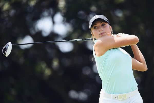 Sierra Brooksのインスタグラム：「So excited to be back playing in Japan. Thank you #century21 for the invite! Looking forward to it 🇯🇵🏌️‍♀️」