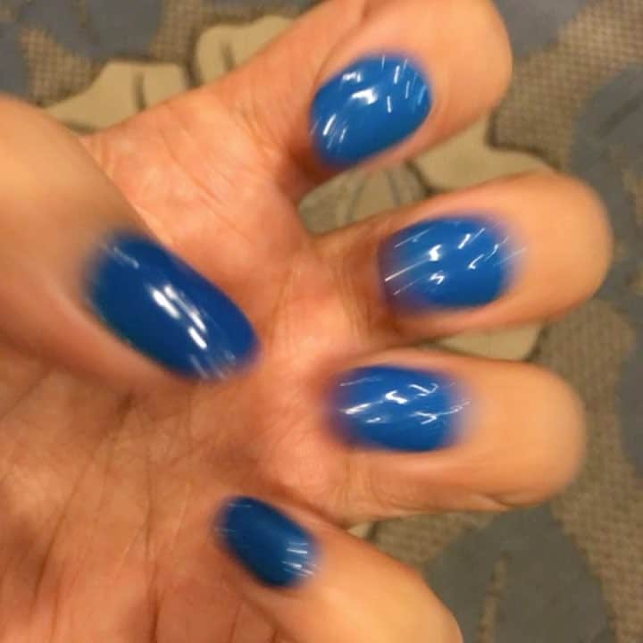 平山美香のインスタグラム：「BLUE NAIL 💅✨ #nail  #blue」