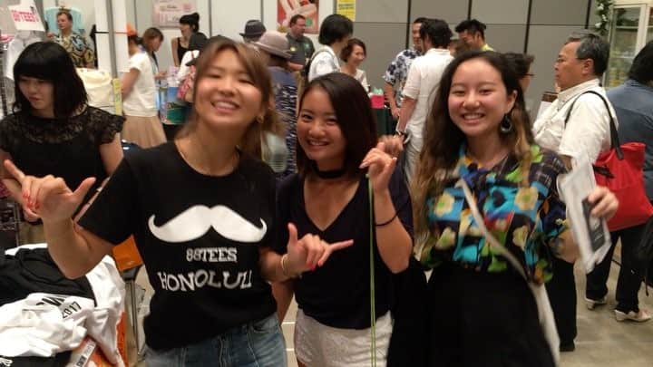 青山舞莉のインスタグラム：「💓 @aviankoo bought the ila shirt totally forgot to wear it for the photo😵😵 #terracehouse #テラハ」