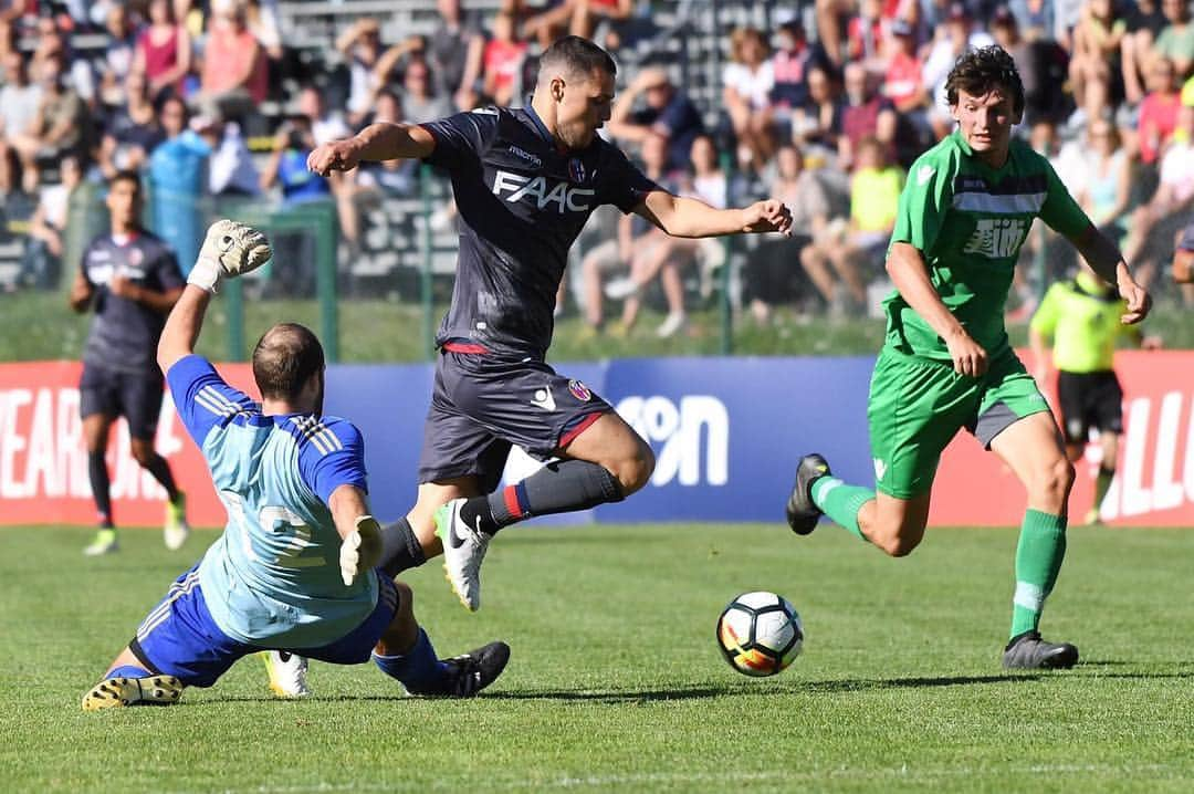 マッティア・デストロのインスタグラム：「Prima amichevole ✅ Belle sensazioni 😉 #BFCCastelrotto2017」