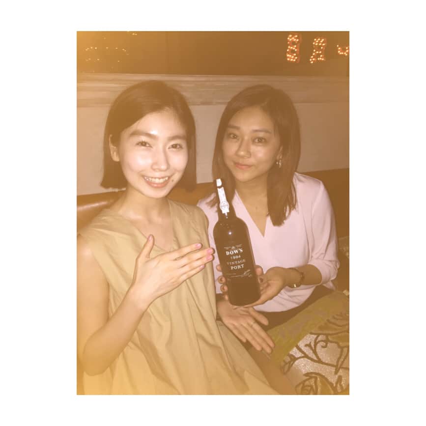 指出瑞貴さんのインスタグラム写真 - (指出瑞貴Instagram)「素敵な23本の薔薇。🌹🌹✨ 23歳のお祝いしてもらいました。ありがとうございます😚🙏🙏🙏💕 #prbar #ヨイツギ #beer #aoyama  #omotesando  #birthday #party #1994 #0708  #portwine #rose #instagram #instagood #selfie #selca」7月16日 23時57分 - sashidemizuki