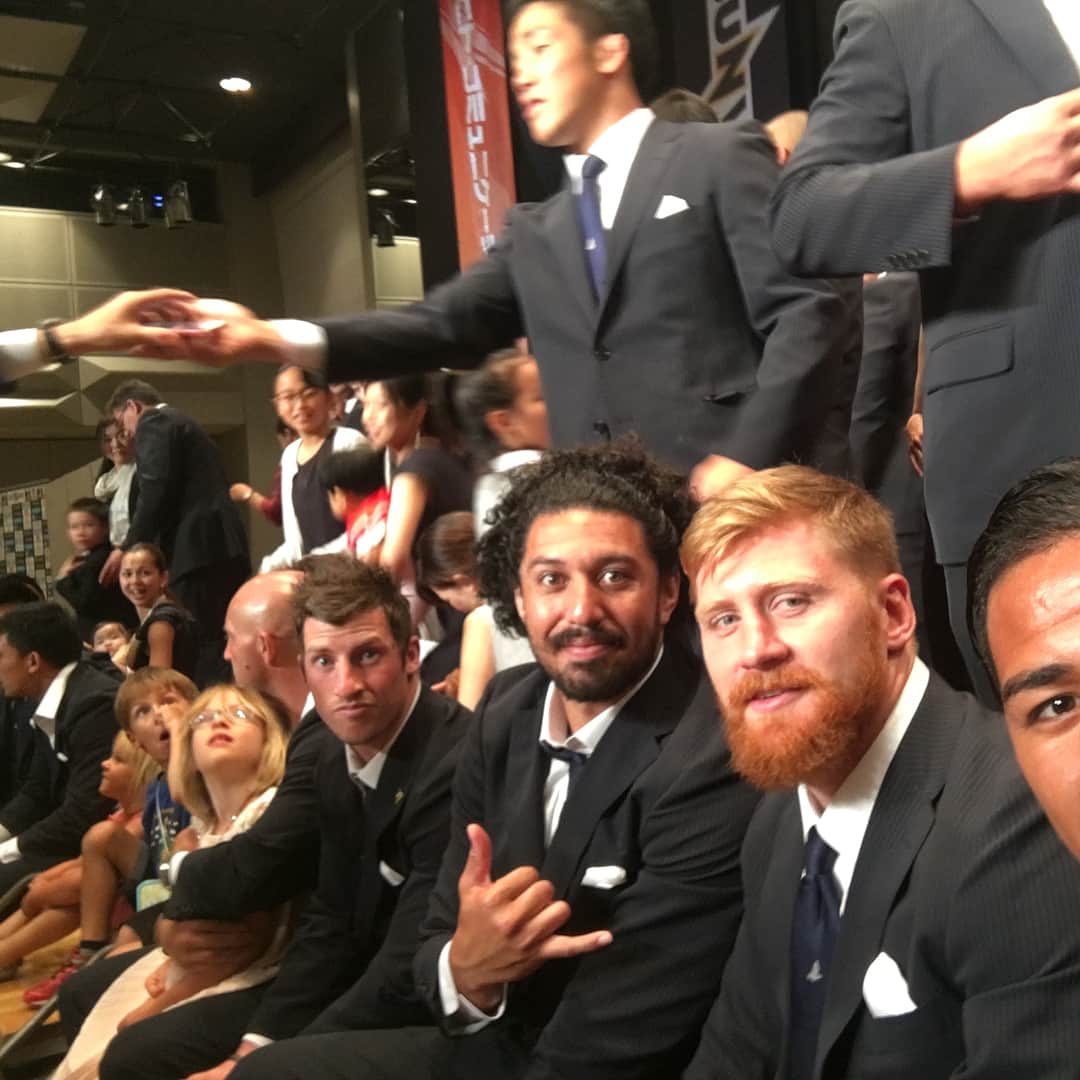 アタアタ・モエアキオラさんのインスタグラム写真 - (アタアタ・モエアキオラInstagram)「unreal experience @sunwolves 1試合も出てないけど最高の経験はできた。この経験を絶対無駄にしないこと。はやく怪我を治して頑張ります。たくさんの応援ありがとうございました。」7月17日 0時33分 - ata_moeakiola