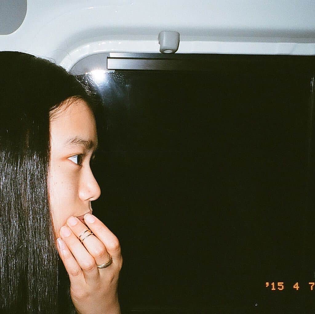 杉咲花のインスタグラム：「現場が終わるの やっぱさびしい  みんながだいすきだ だいすき。 🌙 これはもう二年前の写真。 そんなに、変わってないか」