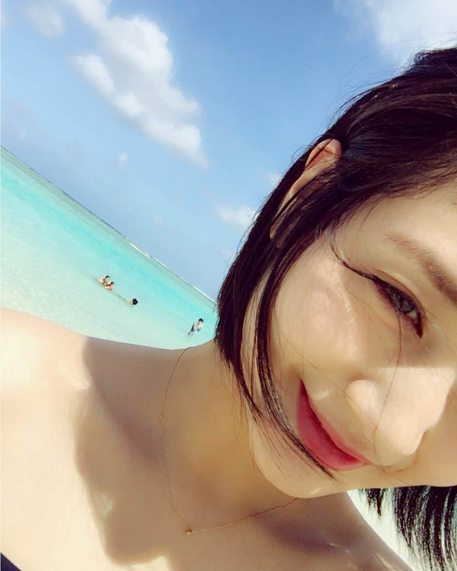 出口亜梨沙さんのインスタグラム写真 - (出口亜梨沙Instagram)「海の日ということで、、、海の写真、、😌💕 グアムロケに行った時の😌💕 Hawaii行きたい、、、🤤🤤 今日もあっついなあ🤤🤤」7月17日 19時33分 - arisa_deguchi