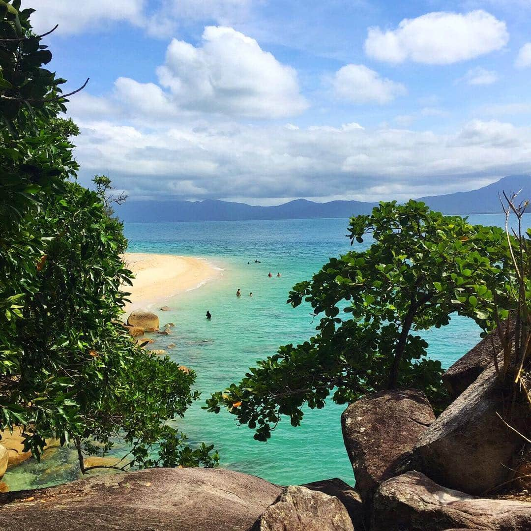 niconico infoさんのインスタグラム写真 - (niconico infoInstagram)「昨日は海の日でした🏖🌊 暑い日が続き、海もぴったりですが、外に出るのも億劫なときもありますよね🙁 外出しなくても家で楽しめる、海にちなんだボカロ曲を紹介します✨ 【きくお】Sea Is【ミクオリジナル曲】  http://www.nicovideo.jp/watch/sm25457341  #niconico #ニコ動 #ボカロ曲 #海の日 #海」7月18日 18時43分 - niconico_info