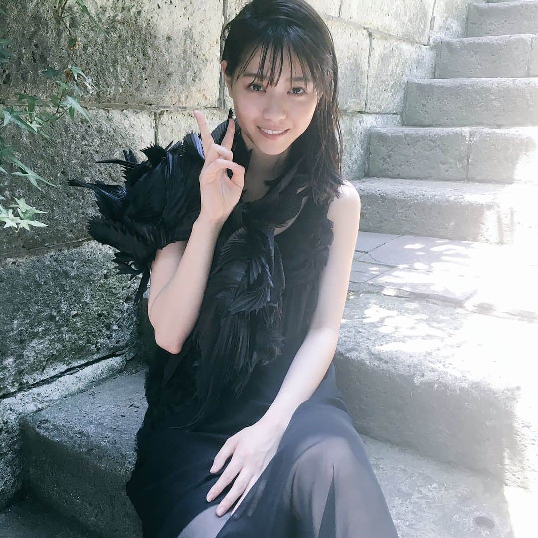 ARAKI SHIROさんのインスタグラム写真 - (ARAKI SHIROInstagram)「ARAKI SHIRO costume for Nanase Nishino(Nogizaka46) in OVERTURE magazine.  6月19日発売のOVERTURE magazine 巻頭グラビアにて、乃木坂46の西野七瀬さんにARAKI SHIRO costumeを提供させて頂いております。普段はシュールなイメージの衣装制作が多いため、アイドルの方にこのような新しい形で衣装を着て頂けて光栄ですし、とても新鮮に映りました。中身もラグジュアリーなグラビアとなっておりますので、お時間ある際に書店にてご覧頂けましたら幸いです。どうぞ宜しくお願い致します。 . . . other cut series styled by @sh0tar0y . . . #ARAKISHIRO#乃木坂46#西野七瀬#OVERTURE#nogizaka46#nishinonanase#japaneseidol#japanesegirl#jpopidol#idol#japanese#japan#music#magazine#fukuoka#衣装#コスチューム#撮影#アイドル#雑誌#ななせまる」7月18日 21時54分 - arakishiro