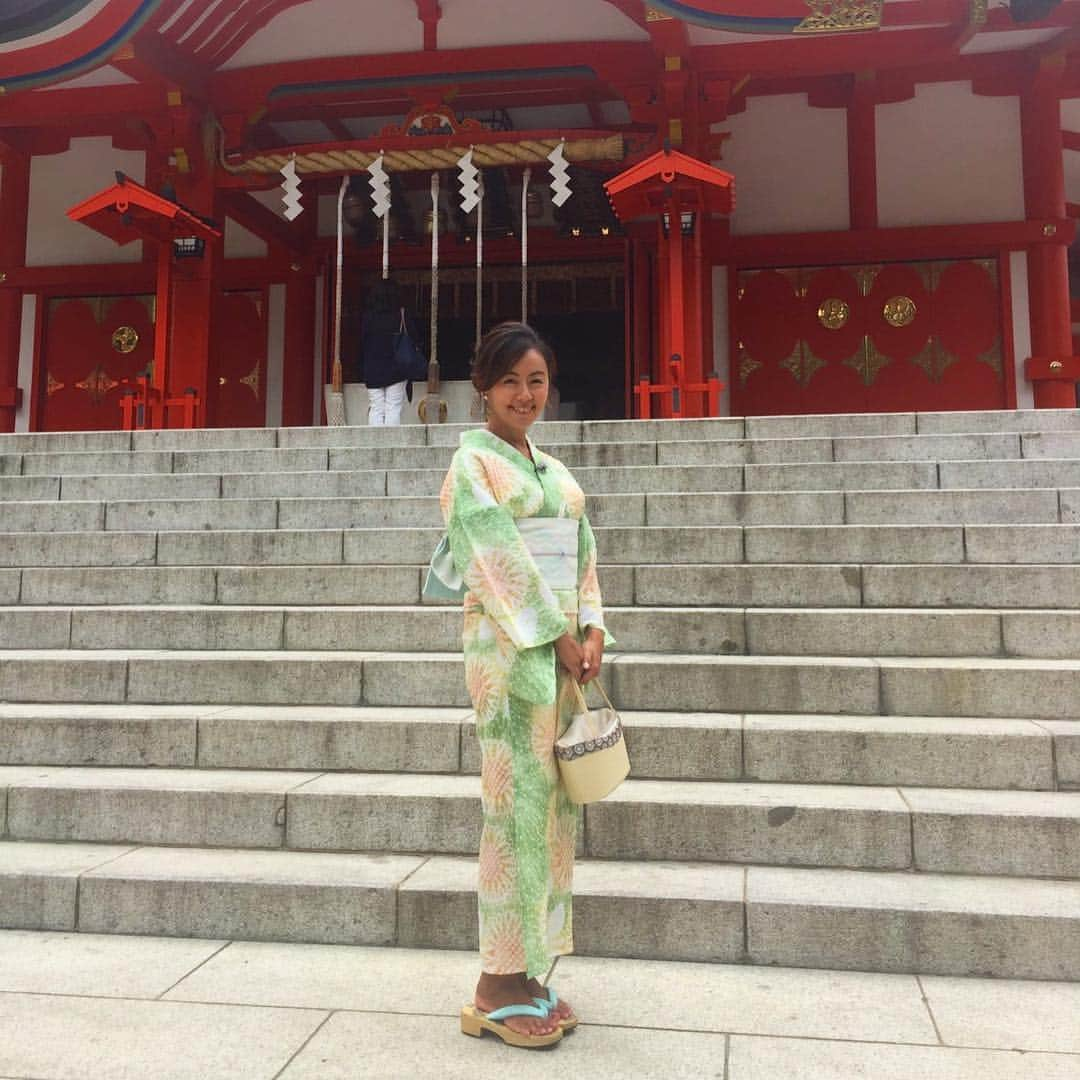 田中律子さんのインスタグラム写真 - (田中律子Instagram)「路線バスで寄り道の旅、夏休みSPの撮影してまーす✨浴衣で神社にお参りして、カキ氷食べたり、日本の夏を満喫🇯🇵 たまには浴衣もいいね❤️ #路線バスで寄り道の旅  #テレ朝祭り  #カキ氷  #浴衣 #徳さん今日は寝る時間なし」7月19日 14時17分 - ri2kotanaka