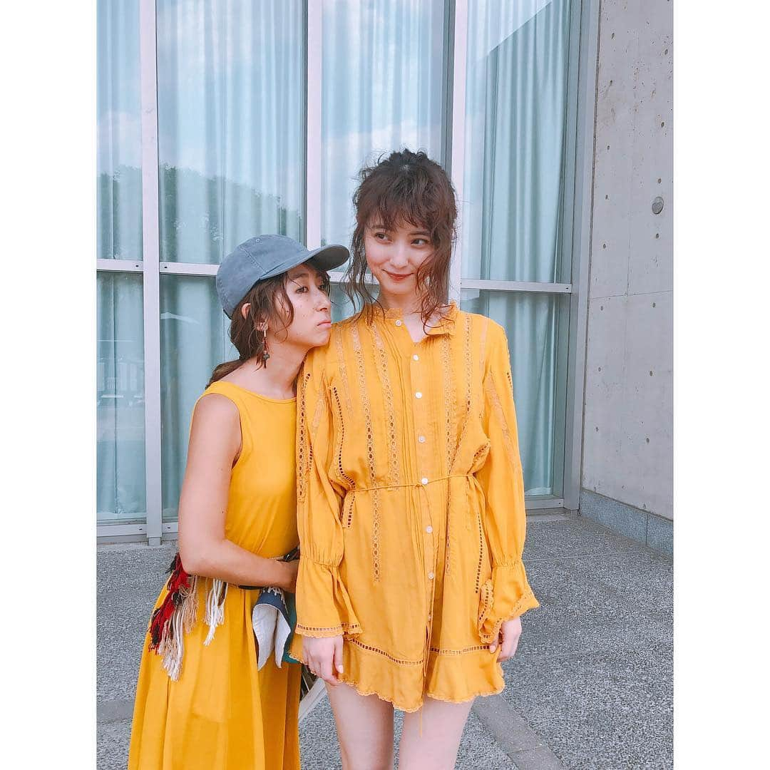 佐々木希さんのインスタグラム写真 - (佐々木希Instagram)「マニ子💓 この方との仕事は本当にあがる😏  #エディター#間仁田菜緒 さん #スナイデル  #2017AW #MOOK本 8/22売り #ロケ」7月19日 14時34分 - nozomisasaki_official