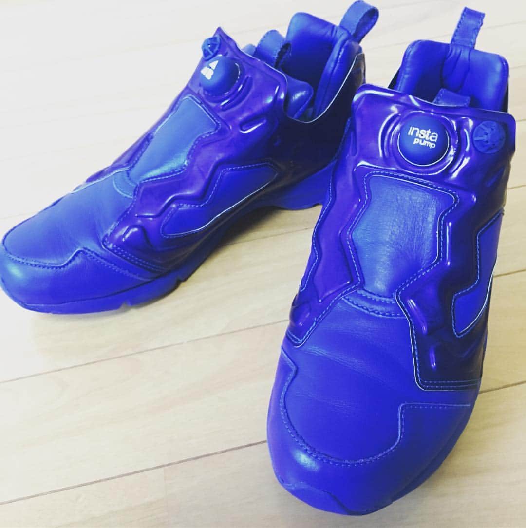 桐崎栄二さんのインスタグラム写真 - (桐崎栄二Instagram)「ポンフューリーっていう靴いただきました。ありがとうございます。ちなみにいま38℃の高熱🤕」7月19日 19時49分 - kirizaki_1417