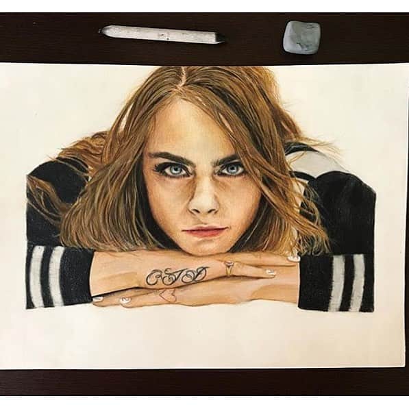 カーラ・デルヴィーニュのインスタグラム：「Amazing drawing! Done by -@paula_tamashiro01」