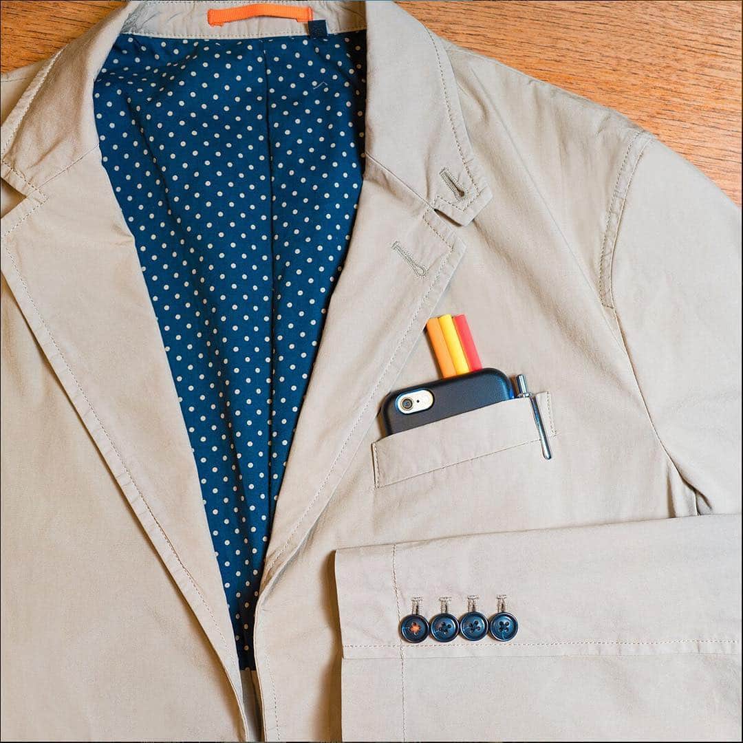 JACK SPADEのインスタグラム：「Our packable blazer is perfect for traveling—by plane, train or through time. #jackspadeny」