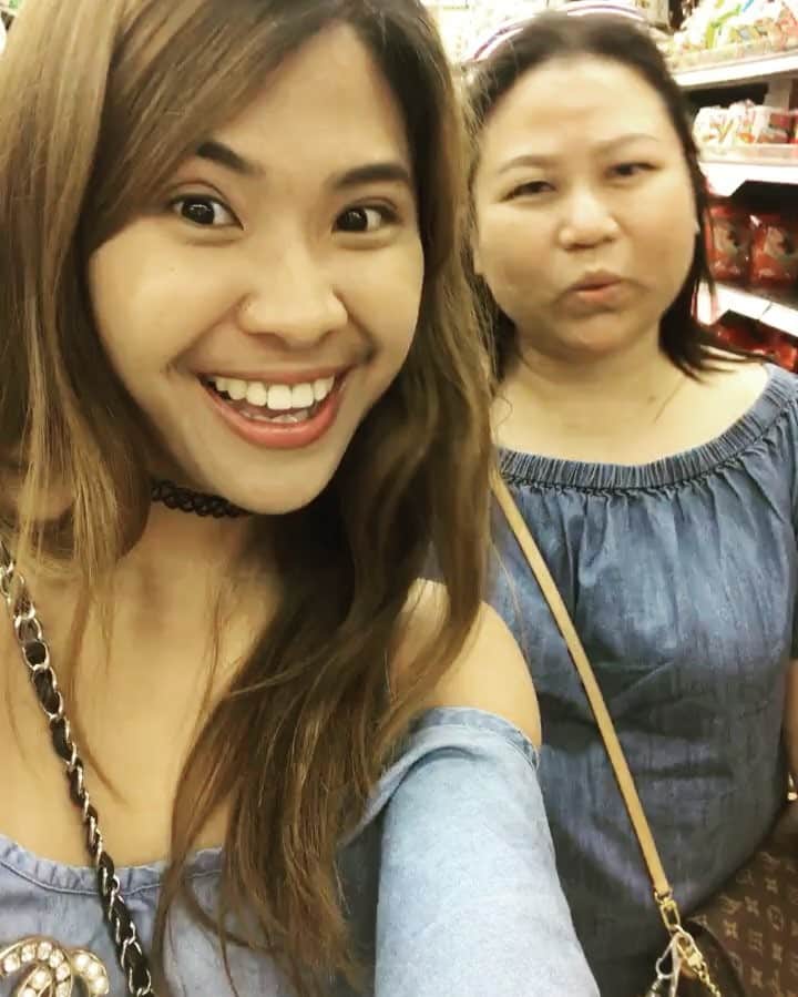 ポーナノン・ファトラムのインスタグラム：「Rest time😁 @jubsupika」
