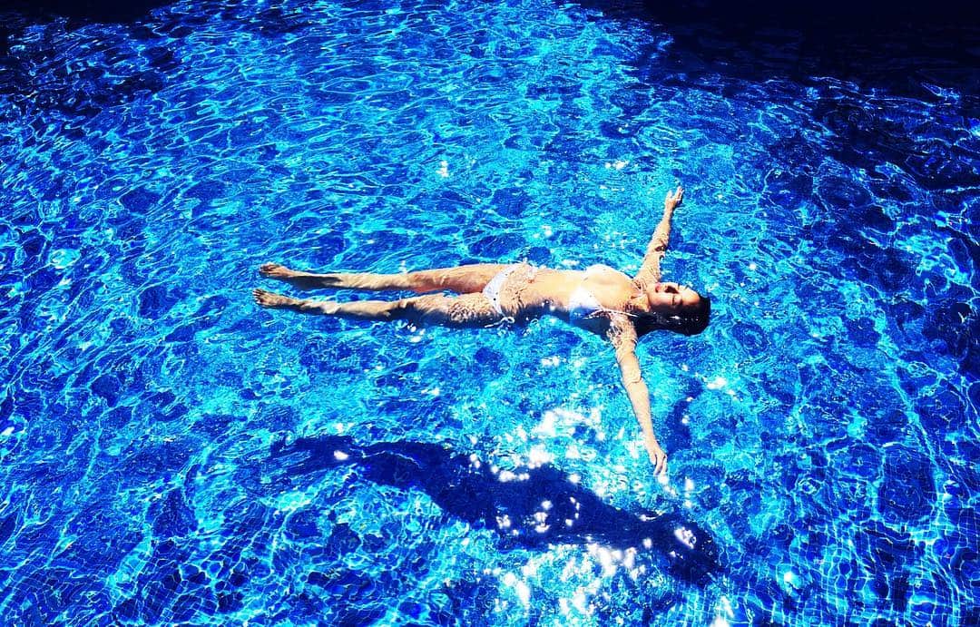 のインスタグラム：「#ビキニ #水着 #海 #夏 #プール #ビーチ #グラビア #グラドル #いとうあこ#南国 #bikini #bikinigirl #일본 #偶像 #bikinis #shooting #pool #beach #bikinilife#リゾート #bikinilovers #海外#summer #bikinimodel #インポート」
