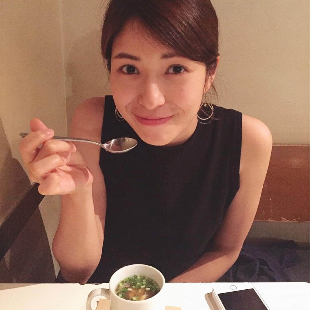 山崎愛香さんのインスタグラム写真 - (山崎愛香Instagram)「. バワリーののりスープが好き。 夏は意外と体が冷えるから 温かい飲み物とスープはマスト。 #のりスープ #バワリー」7月20日 13時21分 - manaka_yamazaki