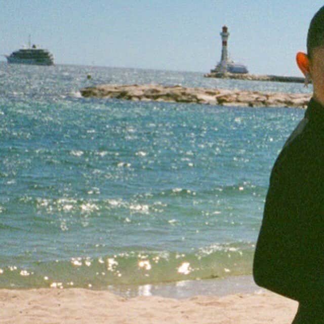 杉咲花のインスタグラム：「ギラギラ🌊」