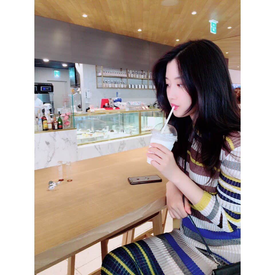 ムン・ガヨンさんのインスタグラム写真 - (ムン・ガヨンInstagram)「#sumcafe」7月20日 17時43分 - m_kayoung