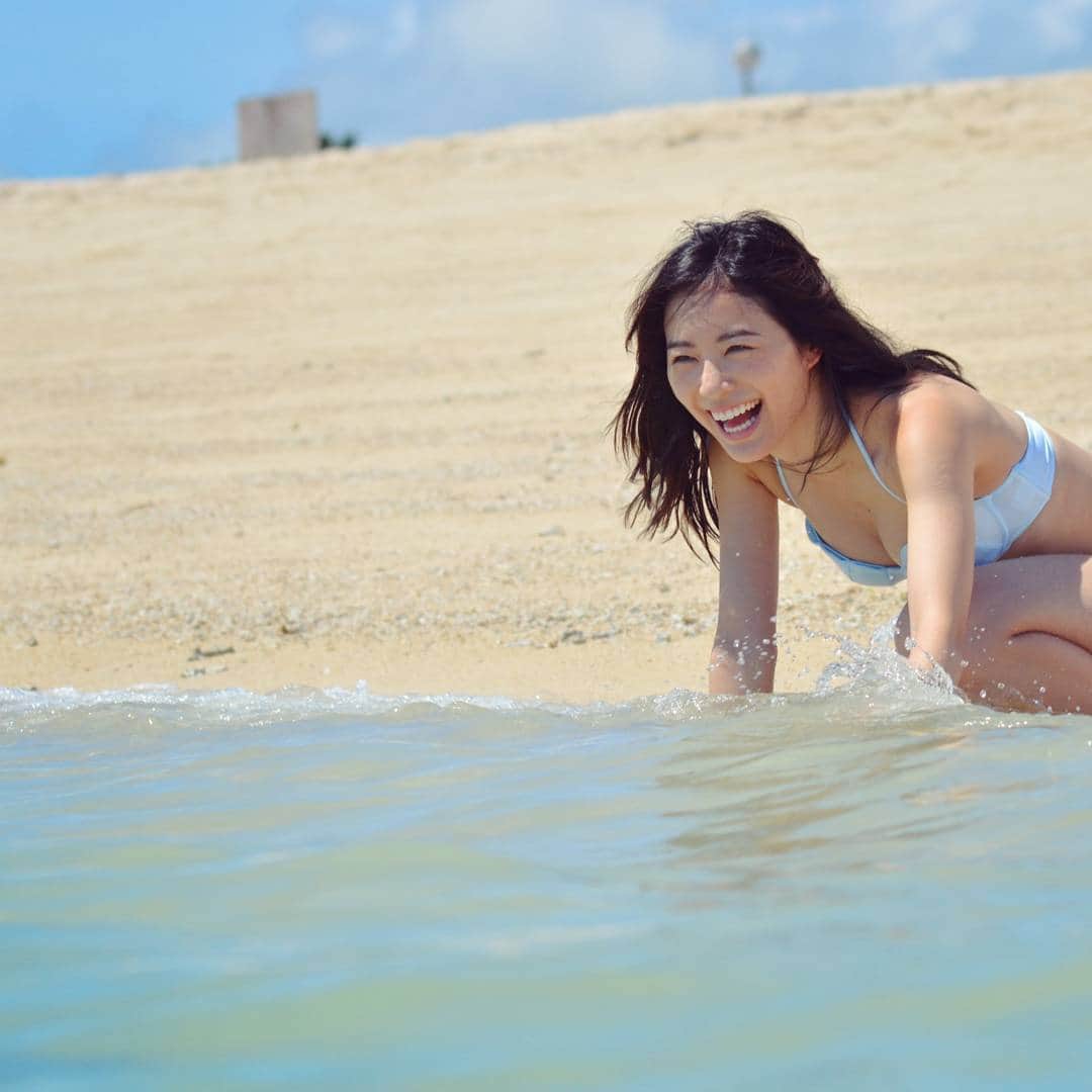 松井珠理奈さんのインスタグラム写真 - (松井珠理奈Instagram)「Splash❗ 青い海の中💙 僕は飛び込んだー😆😆😆 #海 #水着 #sea #beach #沖縄 #君の水着が去年より小さくて」7月21日 23時00分 - jurinamatsui3