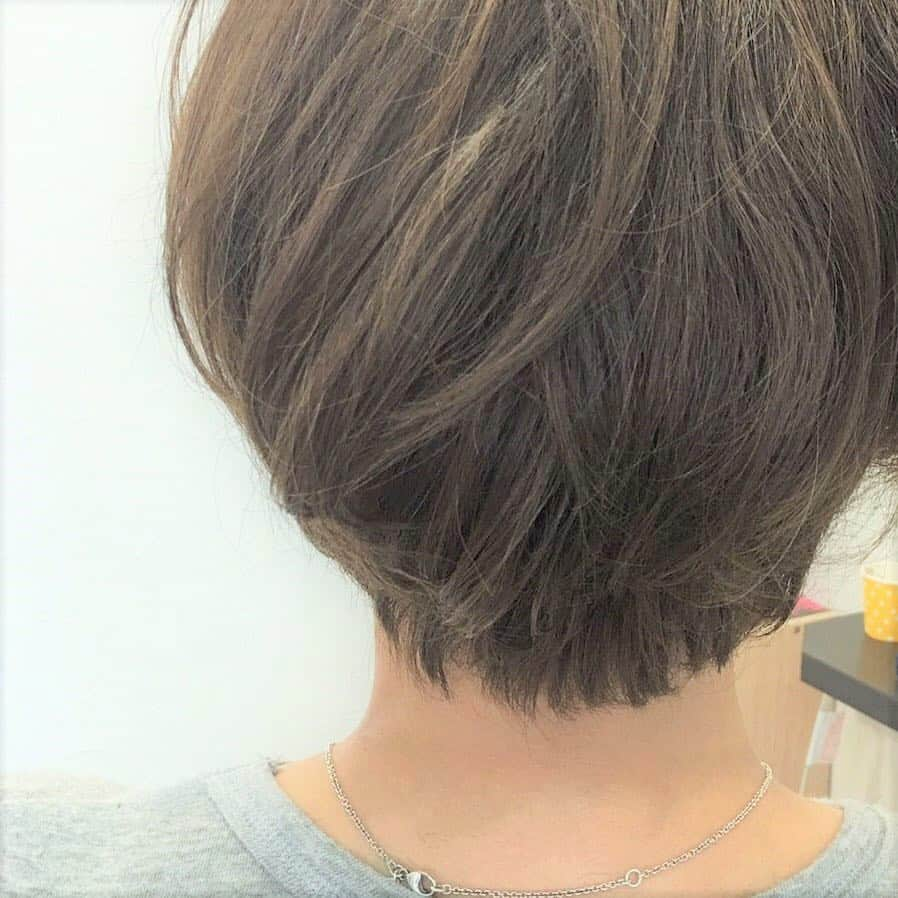 Nattyのインスタグラム：「* * #お客様STYLE * * #ショートヘア #ショートカット #カラー #カット * * #Natty #HairProduceNatty #Nattystyle #ナッティー #ヘアサロン #ヘアスタイル #ヘアカタログ #ヘア #イメチェン #2017夏カラー #夏へアスタイル #美容室 #小松市美容室 #石川県 #小松市 #hair #hairsalon #beautysalon #hairstyle #haircolor #beauty」