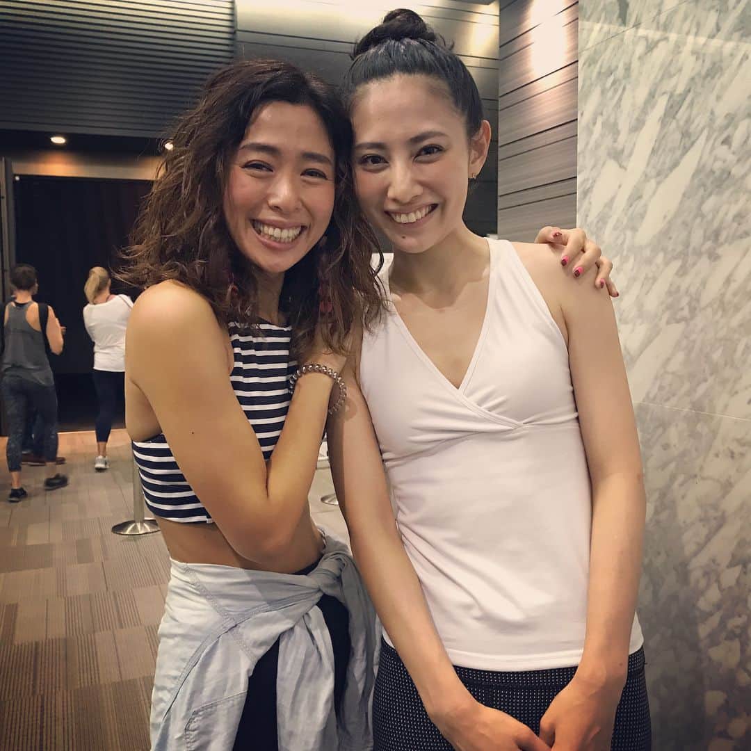 島村まみさんのインスタグラム写真 - (島村まみInstagram)「#yogajapan  行きました🤸‍♂️✨ @yogajapan.jp  @ricoikeda_official  @wakanozawa  莉子ちゃんと和香ちゃんのレッスンに参加させて頂きました🎵  東京ベルサール渋谷ガーデンにて 明日もやっています🌟😊 #yoga#ヨガイベント#渋谷#ベルサール渋谷」8月19日 21時00分 - mami_shimamura
