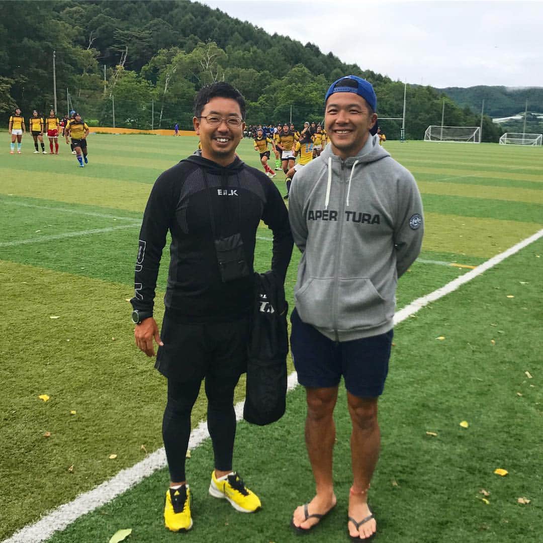 君島良夫のインスタグラム：「大学の大先輩、二ノ丸友幸さんと。 今まで接点がなかったのが本当に不思議。会ってお話したいとずっと思っていたので、念願叶いました。」