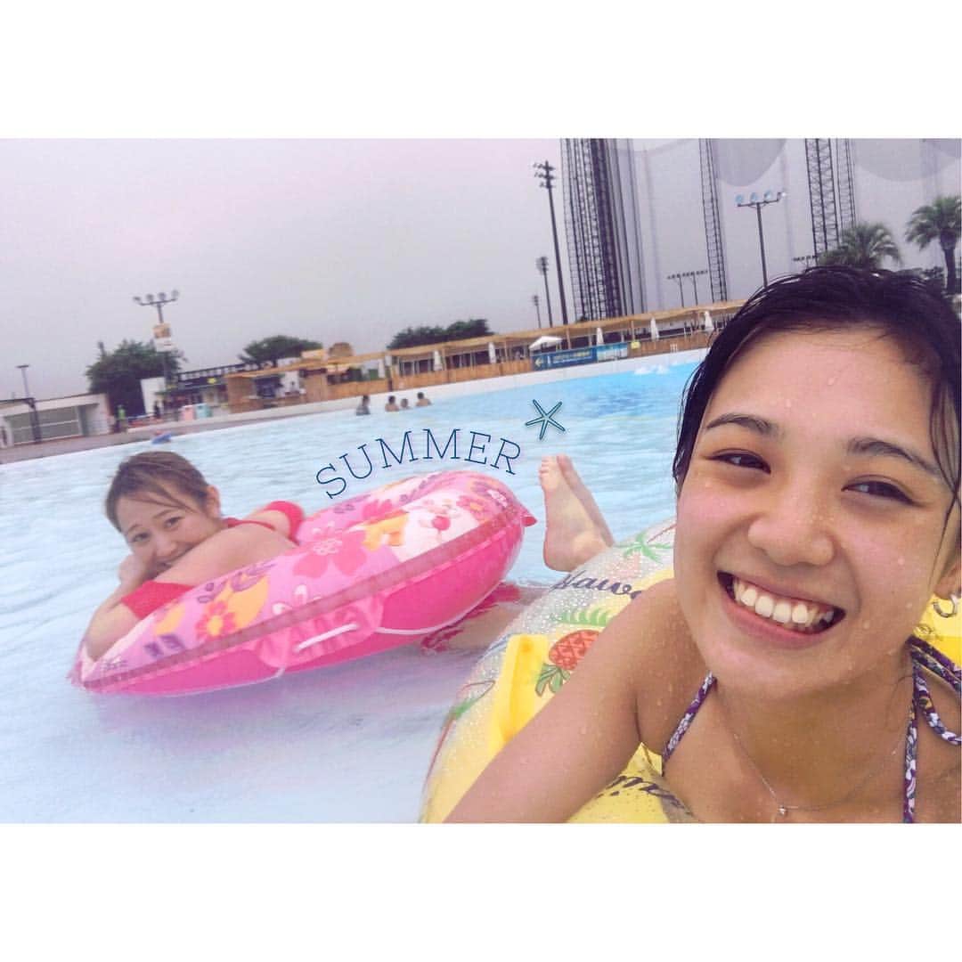 佐藤綾乃さんのインスタグラム写真 - (佐藤綾乃Instagram)「昨日は小夏とプールへGo♡ 3年連続よみうりランド！！ 安定の楽しさで満足 SPLASHStage最高だわ！ 天気悪すぎで寒かったけどまた晴れた日に行きたいわー！！ #よみうりランドプール  #良き休日  #楽しすぎて溺れかける」8月16日 10時38分 - ayano152