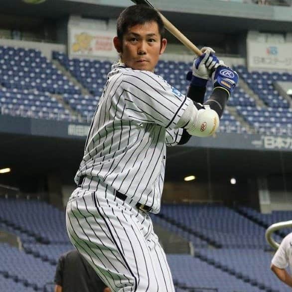阪神タイガースさんのインスタグラム写真 - (阪神タイガースInstagram)「今日は、ピッチャーのバッティング練習からスタートです❗ #阪神タイガース #秋山拓巳 選手#伊予のゴジラ と呼ばれてました #高校通算48本塁打 #岩田稔 選手 #角度変えてみました #能見篤史 選手 #青柳晃洋 選手 #小野泰己 選手」8月16日 17時18分 - hanshintigers_official