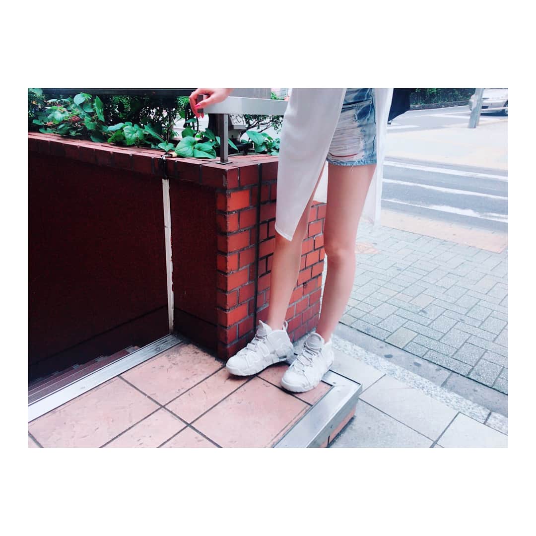 彩姫さんのインスタグラム写真 - (彩姫Instagram)「#nike #moreuptempo この色可愛くてお気に入り😎✔️💕 #bandmaid #saiki」8月17日 10時54分 - saiki_bandmaid