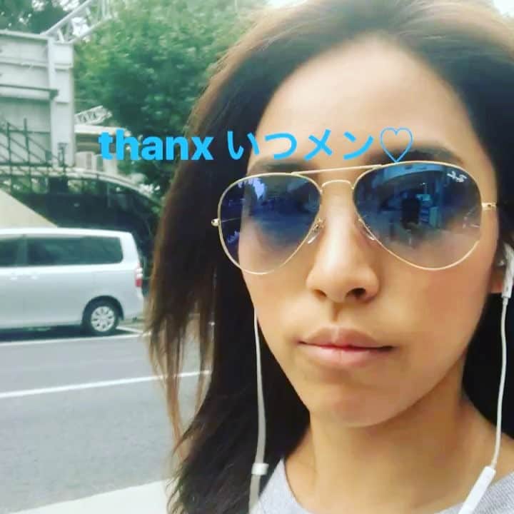 HARUMIのインスタグラム：「この前のBBQの時にもらったBDpresent♡ @rayban のサングラス♪初おろし♪♪tanx♡ smile & big love🌈🌴 今日はドキドキday♡頑張るぞ💪🏾 #happy #newone #sunglasses #サングラス #rayban #yoga #ヨガ #love #surfing #surfgirl #health  #beauty #fitness #natural  #happy #beautifullife #poledancer #yogainstructor #いつメン #bdpresent #誕プレ #thankyou #smile #biglove #dokidoki #楽しみ」