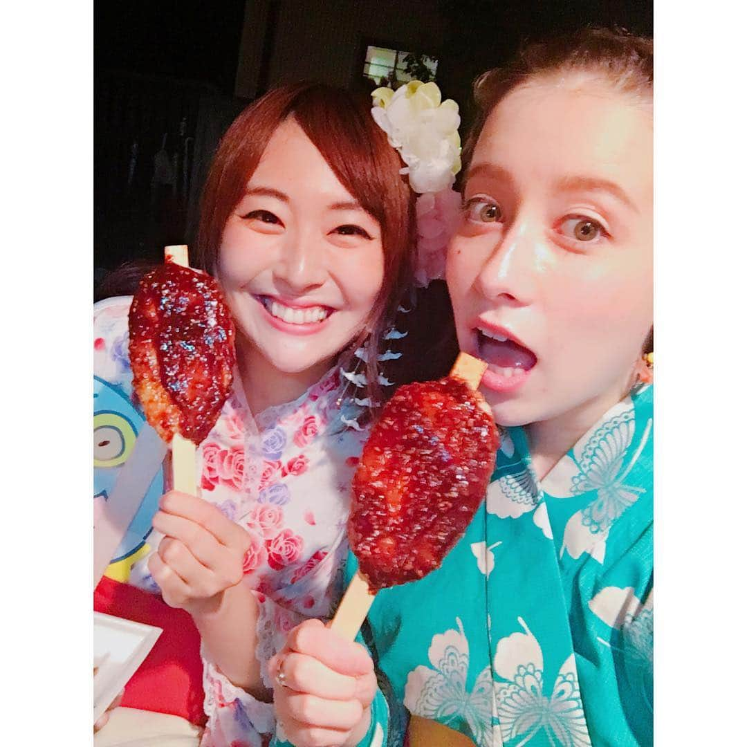 ドーキンズ英里奈さんのインスタグラム写真 - (ドーキンズ英里奈Instagram)「今年も郡上の徹夜踊りに参加してきました👘✨まつさかまで踊りきったでー！ やっぱりお盆は郡上踊りしなきゃ終わらない！笑 楽しかったです🎶 連日みなさまも、お疲れ様でした！ 来年は、踊り納めにも参加してみたいなー。 仮装大会も楽しそう…やりたいことが年々増える😊 #郡上踊り #徹夜踊り #五平餅#半殺し #郡上グルメ#岐阜グルメ #赤みそ#たまらん #岐阜ドキン」8月17日 13時53分 - erinadawkins